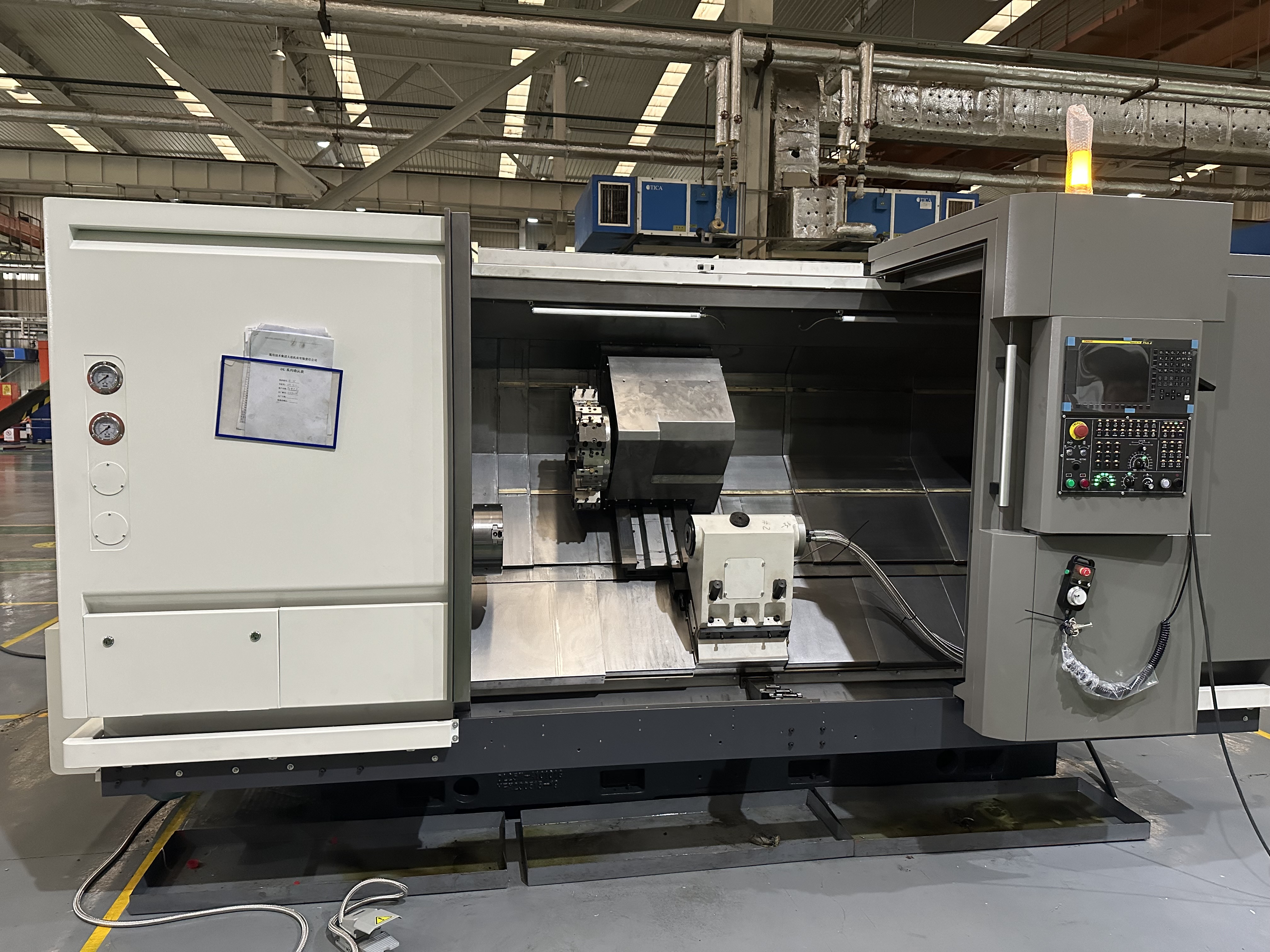 Torno CNC de cama inclinada de alta qualidade de 2 eixos DL-25M 