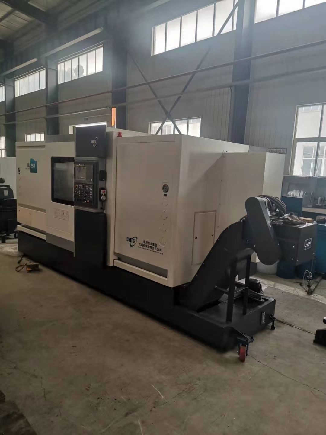 Torno CNC de cama inclinada de alta qualidade de 2 eixos DL-25M 