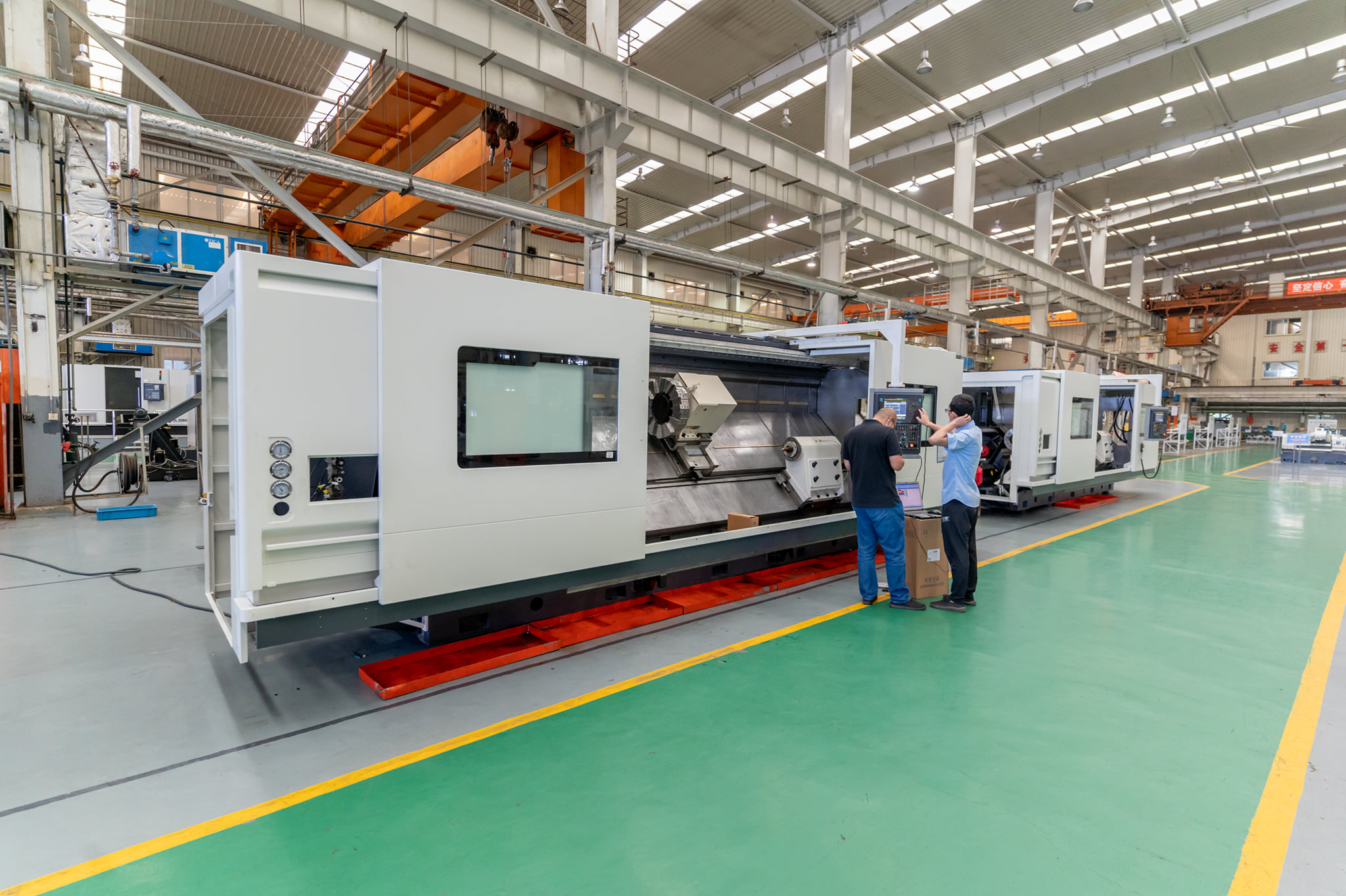 Máquina de torno central de torneamento CNC totalmente automática com cama inclinada DL-32MH 